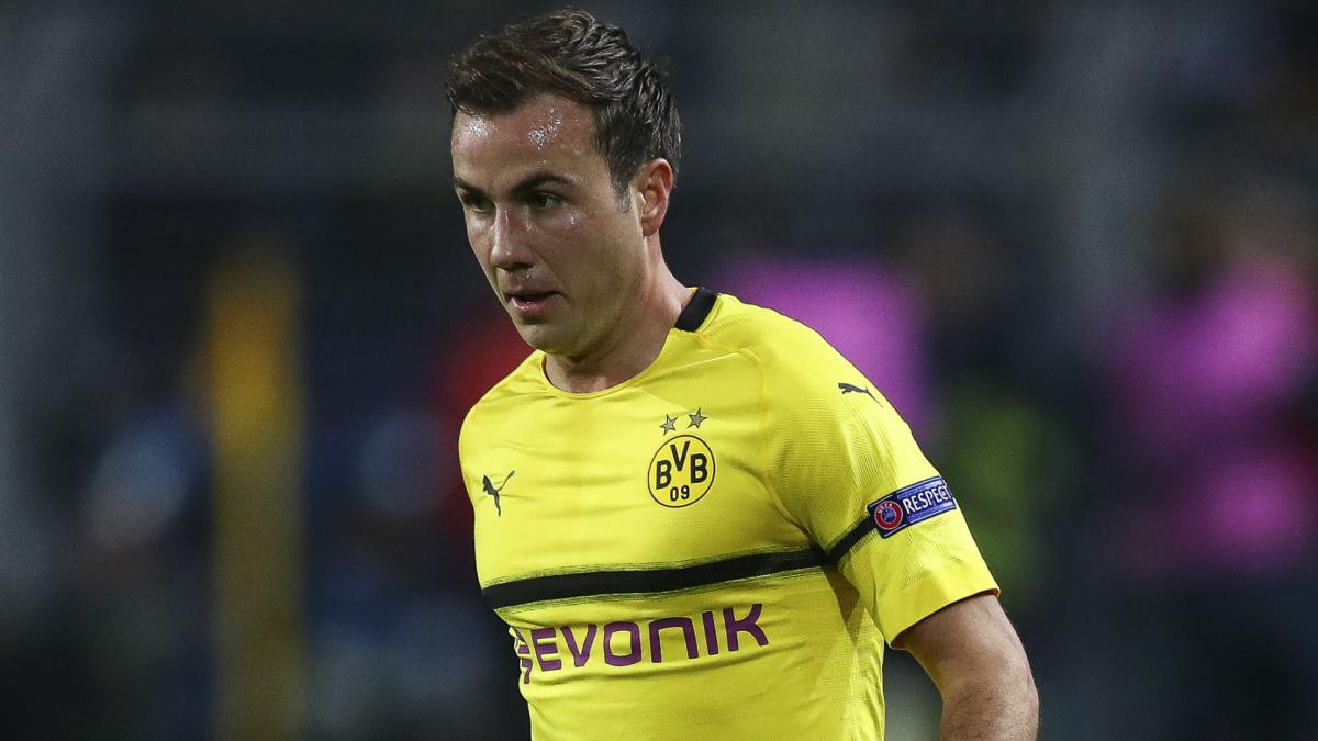 Gotze sidelined with broken rib