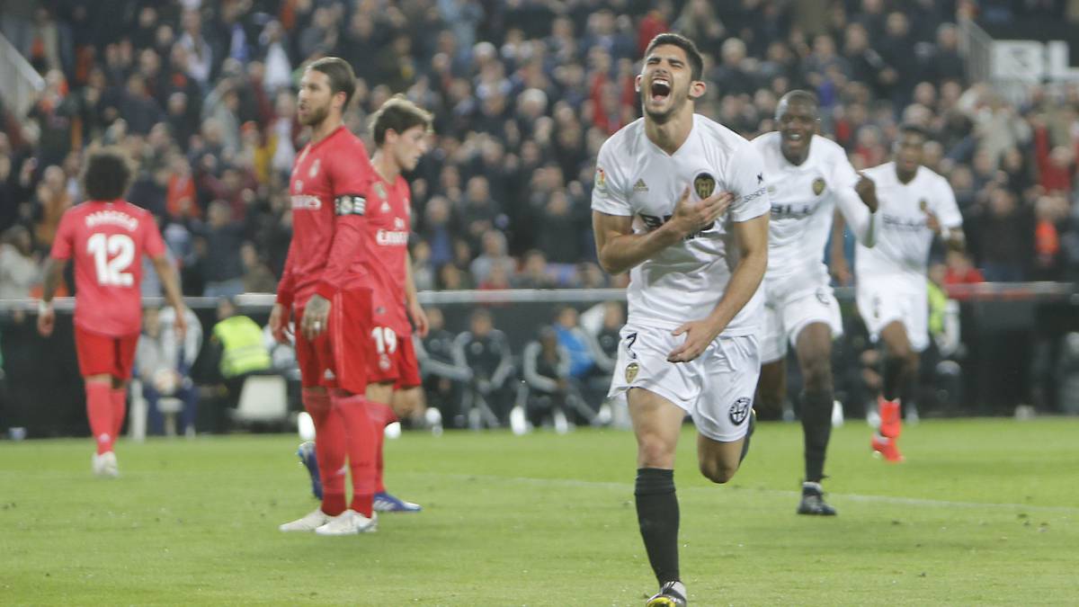Valencia shred Real Madrid