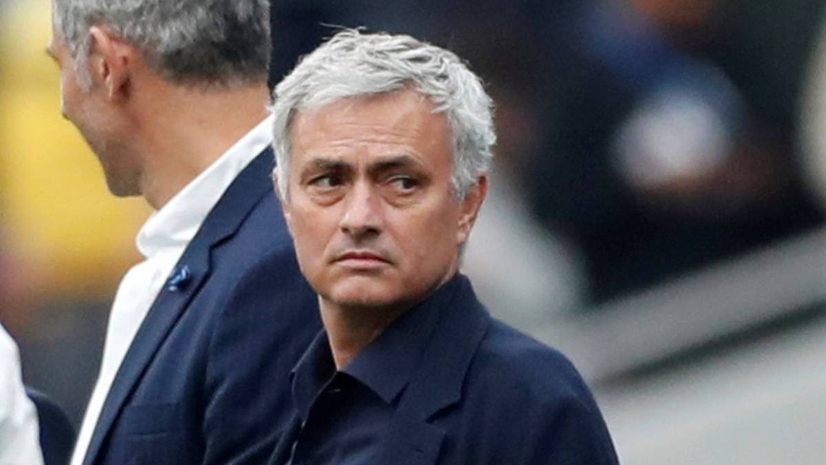 Mourinho ideal coach to reunite Inter dressing room, says Simoni