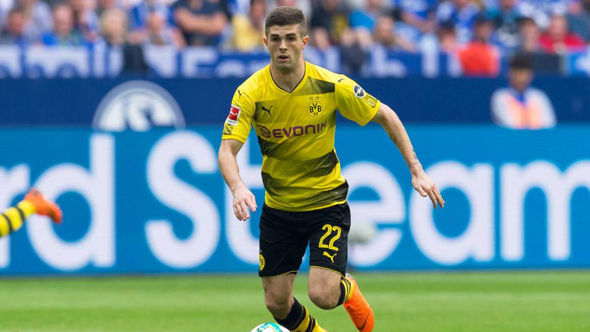 Christian Pulisic in action with Borussia Dormund