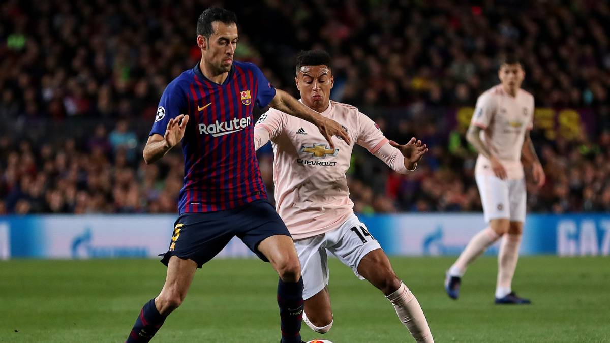 Sergio Busquets in action during the Champions League match against Manchester United at Camp Nou