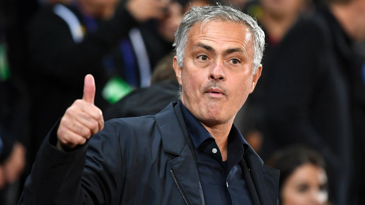 Mourinho: Some players might think I'm a b******
