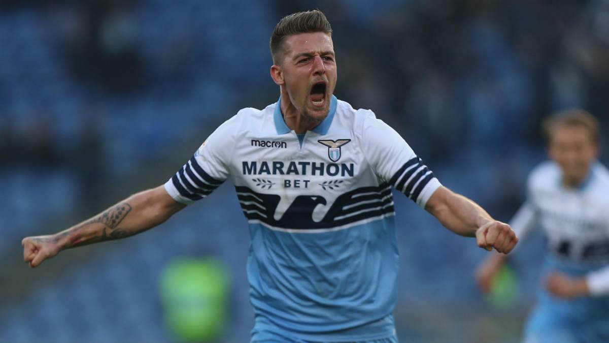 Milinkovic-Savic in action with Serie A team, Lazio
