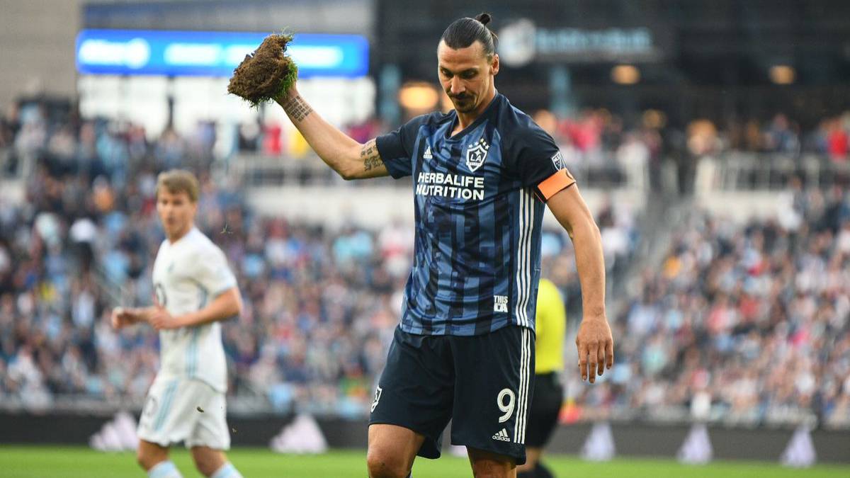 Zlatan Ibrahimovic angry during LA Galaxy match against Minnesota United