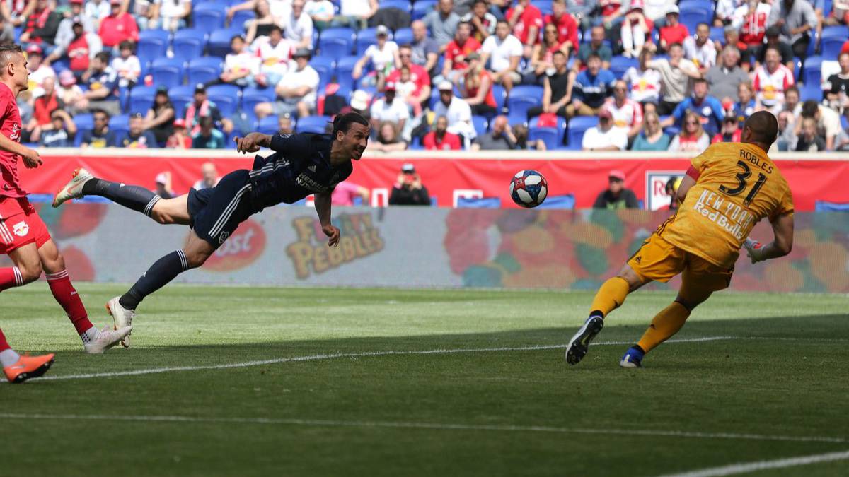 Zlatan Ibrahimovic header against New York Red Bulls