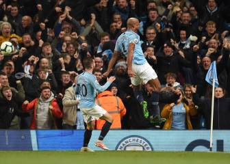 Kompany rocket moves City one step closer to title glory