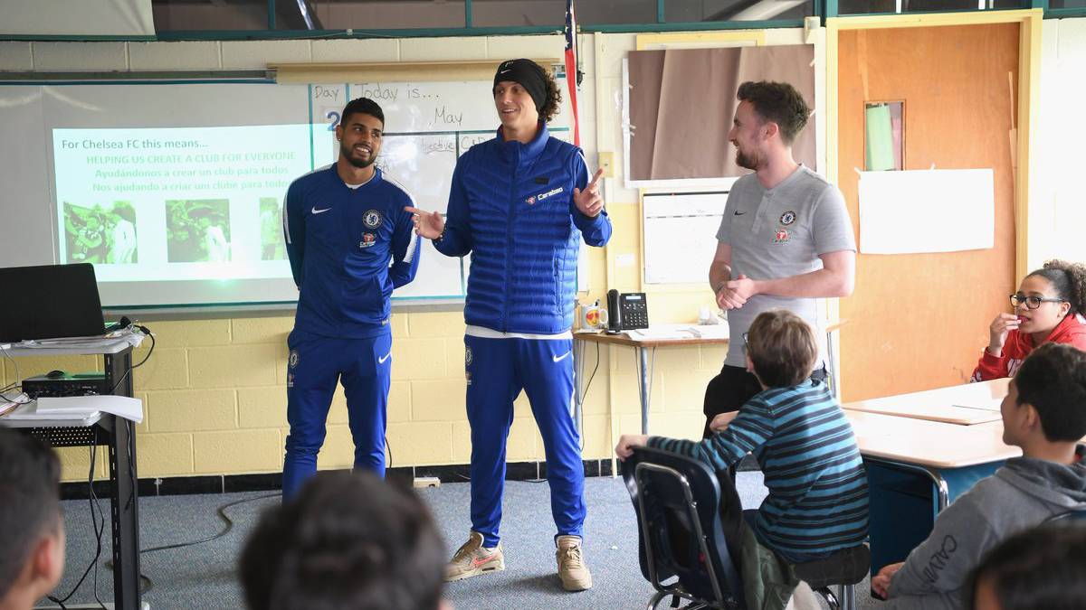 David Luiz, Ruben Loftus-Cheek talking with the kids at Middlesex county Massachussets