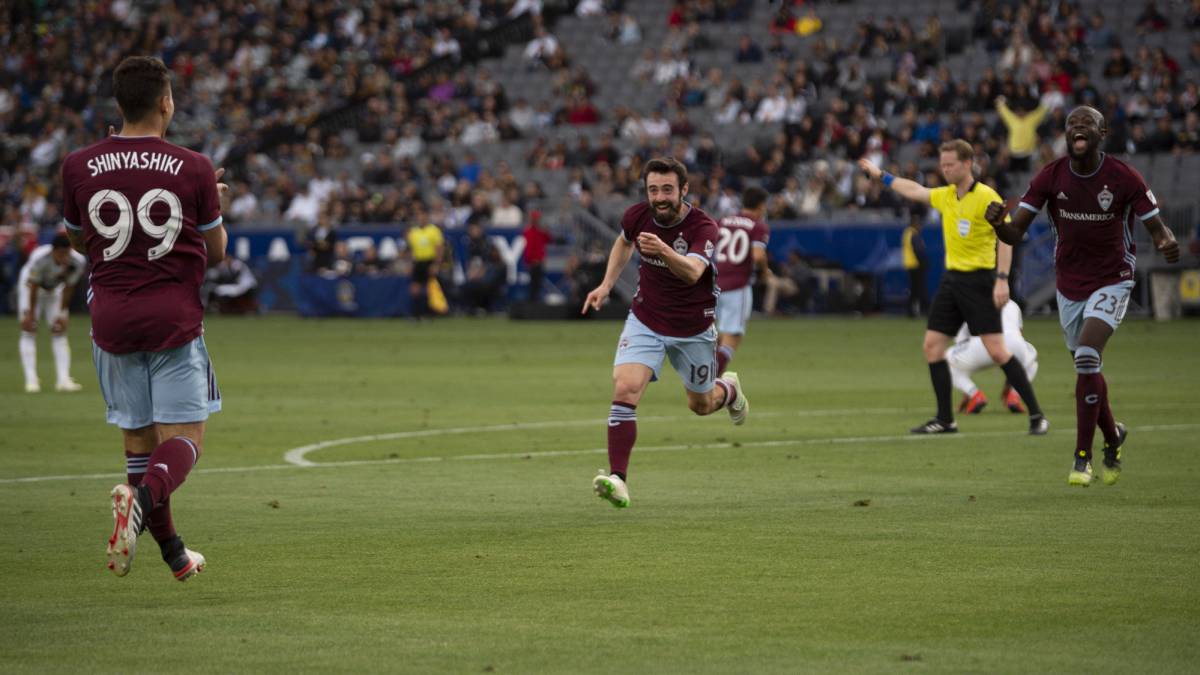 Colorado Rapids forward Andre Shinyashiki celebrates his goal during the second half against the LA Galaxy at StubHub Center