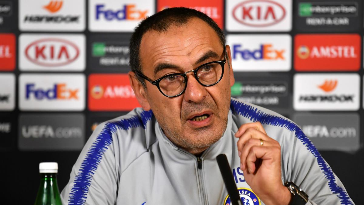 Chelsea boss Sarri plays down links to Juventus job