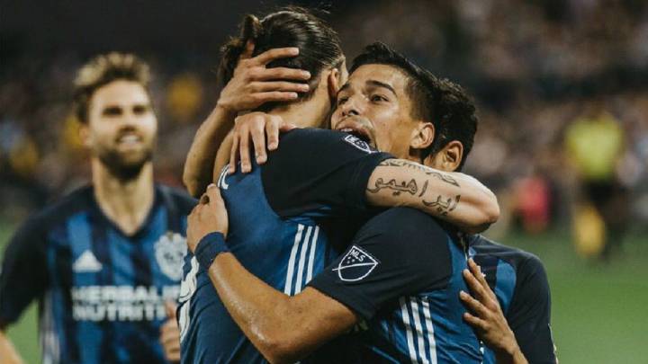 Zlatan Ibrahimovic and Fabio Álvarez celebrating Galaxy's first goal