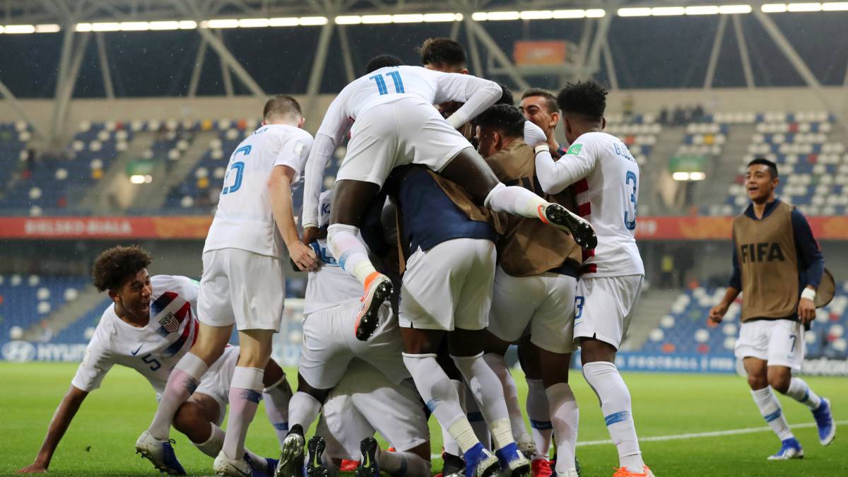 Sebastian Soto of the United States celebrates with teammates after scoring his team's second goal during the 2019 FIFA U-20 World Cup group D match between USA and Nigeria
