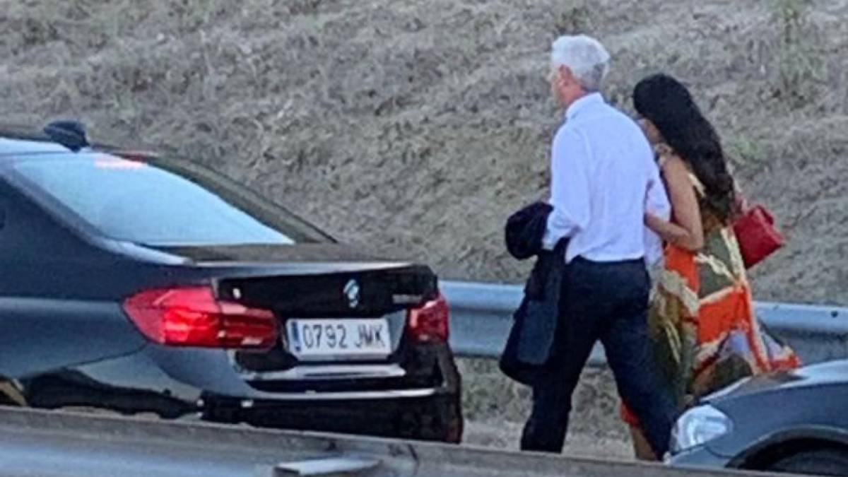 Liverpool legends Rush and Dalglish walk down motorway to Champions League final against Tottenham