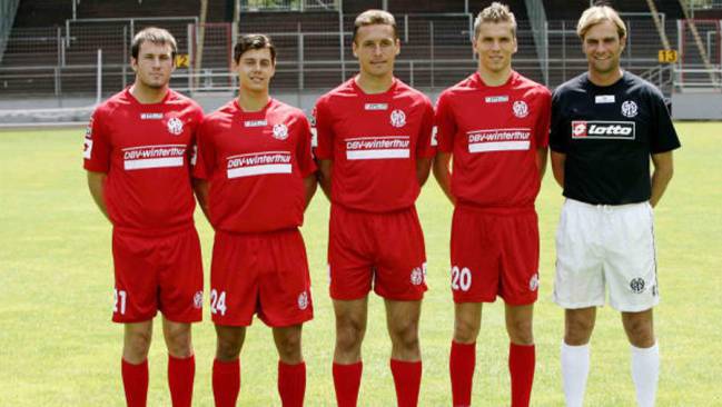 Conor Casey far left and Jurgen Klopp far right at Mainz in 2004
