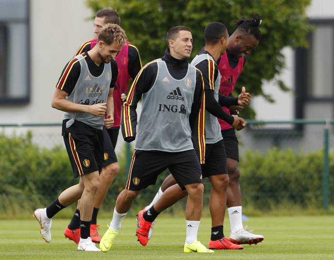 Eden Hazard signs for Real Madrid