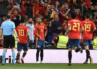 Spain sink Sweden with three second half strikes