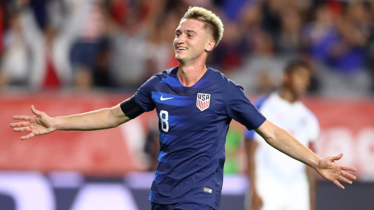 Djordje Mihailovic celebrating with the US men's national team