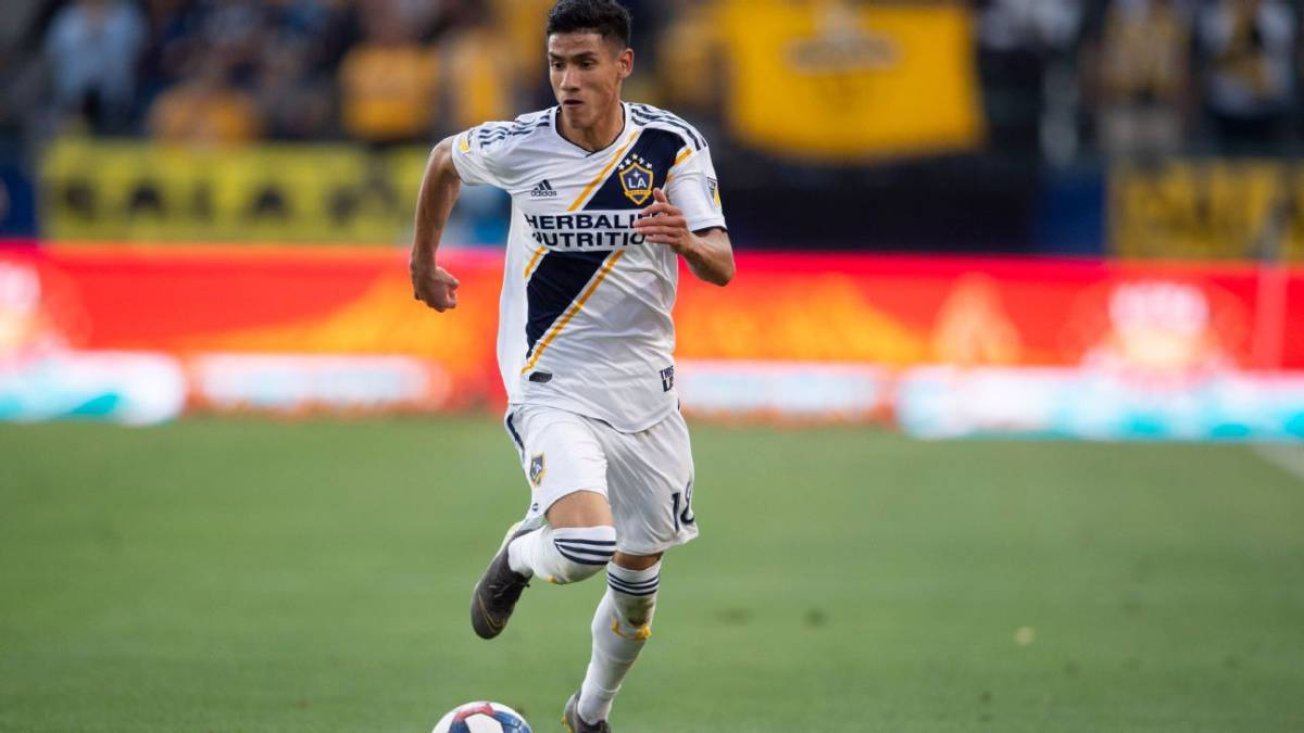 Uriel Antuna in action with Los Angeles Galaxy