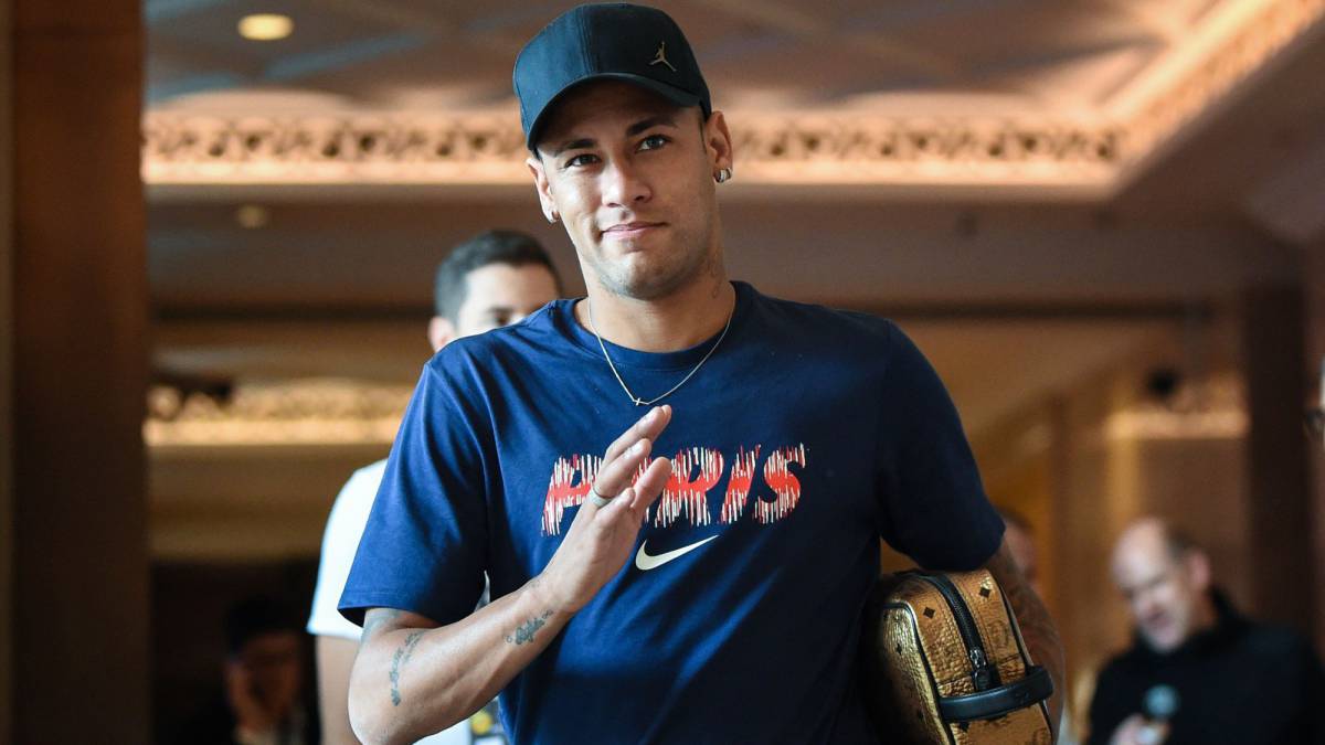 Barcelona: PSG will demand €300m for Neymar