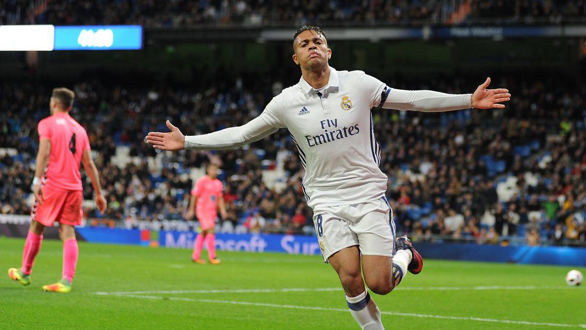 Mariano celebrates scoring with Real Madrid