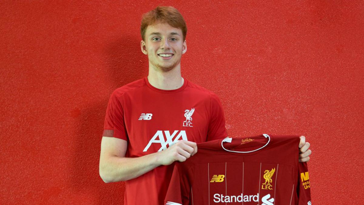 Liverpool snap up Dutch defender Van den Berg
