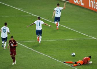 Argentina into semi-finals after scrappy win over Venezuela