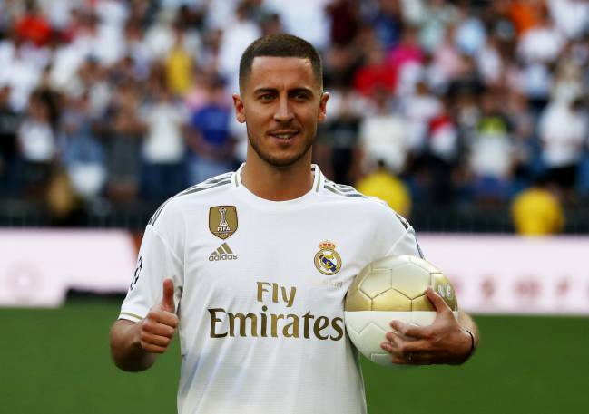 Signings ! Real Madrid unveil Eden Hazard.
