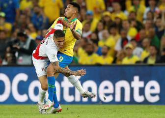 Gabriel Jesus sent off against Peru