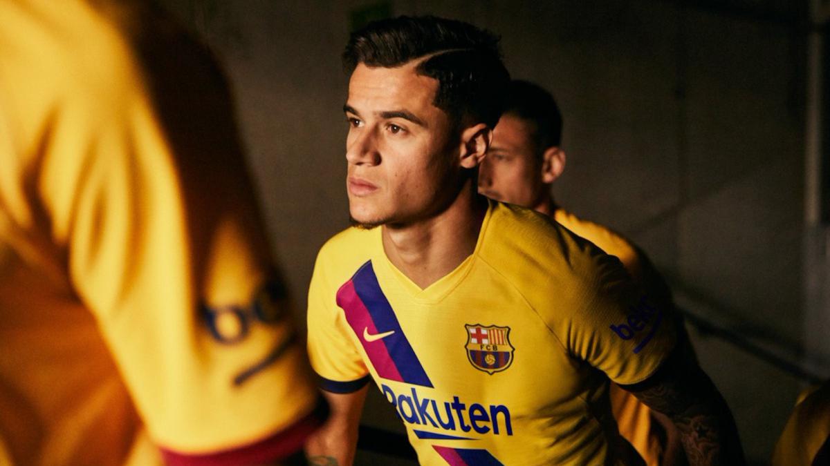 Barcelona mark 40 years of La Masia with new away kit