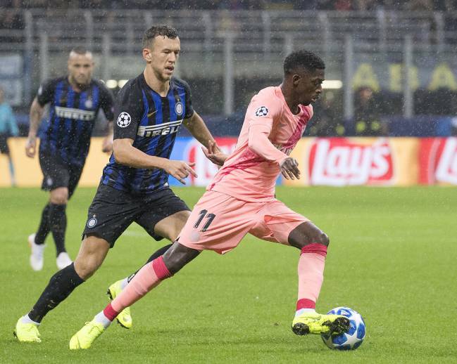 Dembélé in action for Barcelona against Inter Milan in the Champions League.