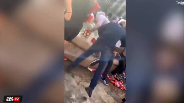 Liverpool fan who pushed man into Barcelona fountain served three-year stadium ban