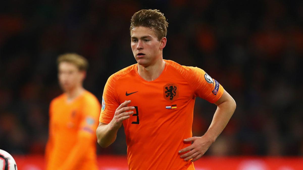 Matthijs De Ligt arrives for Juventus medical