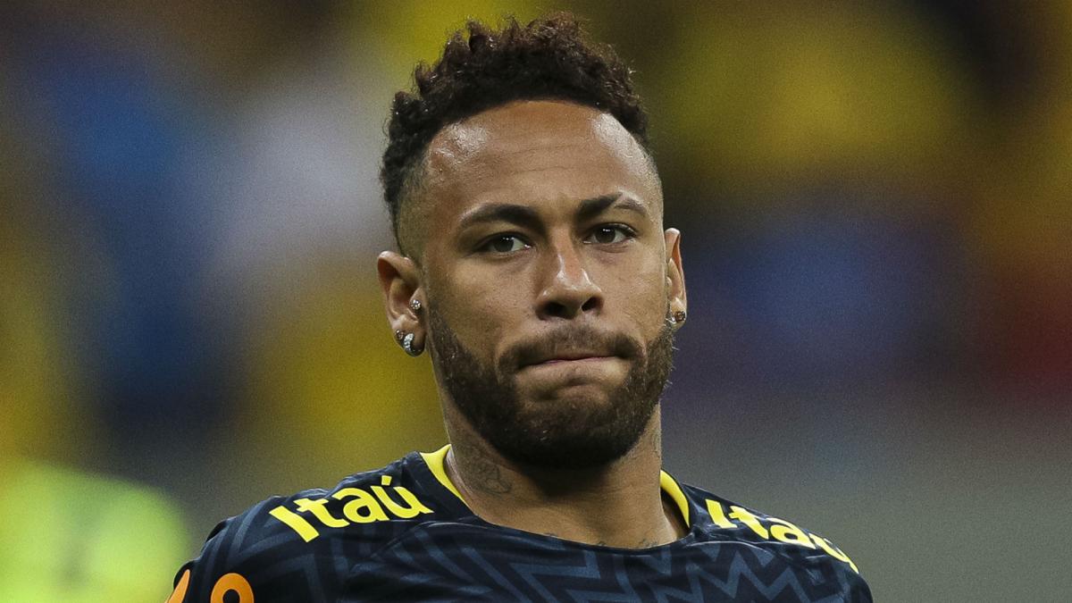 Griezmann sees Barcelona signing Neymar as 'difficult'