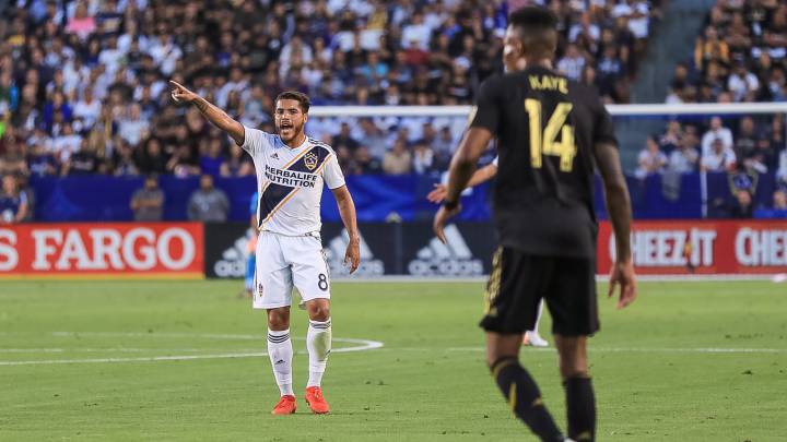 Jona dos Santos in action during the game between LA Galaxy and LAFC