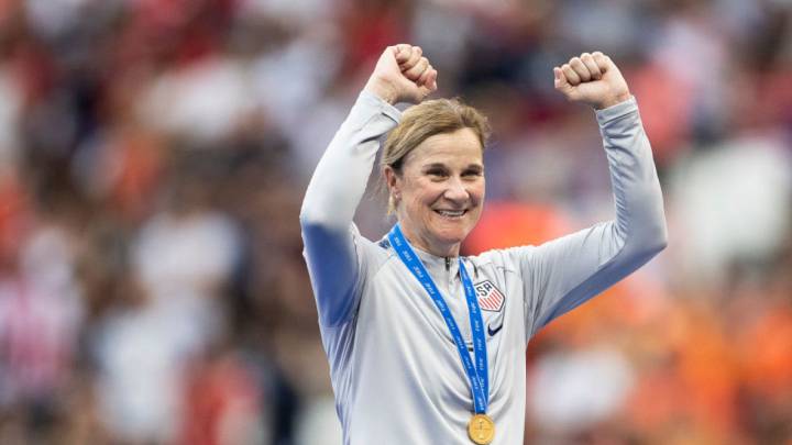 Jill Ellis celebrates the World Cup at the 2019 France edition