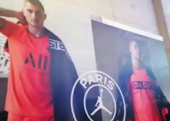 PSG remove Neymar products and image from club store