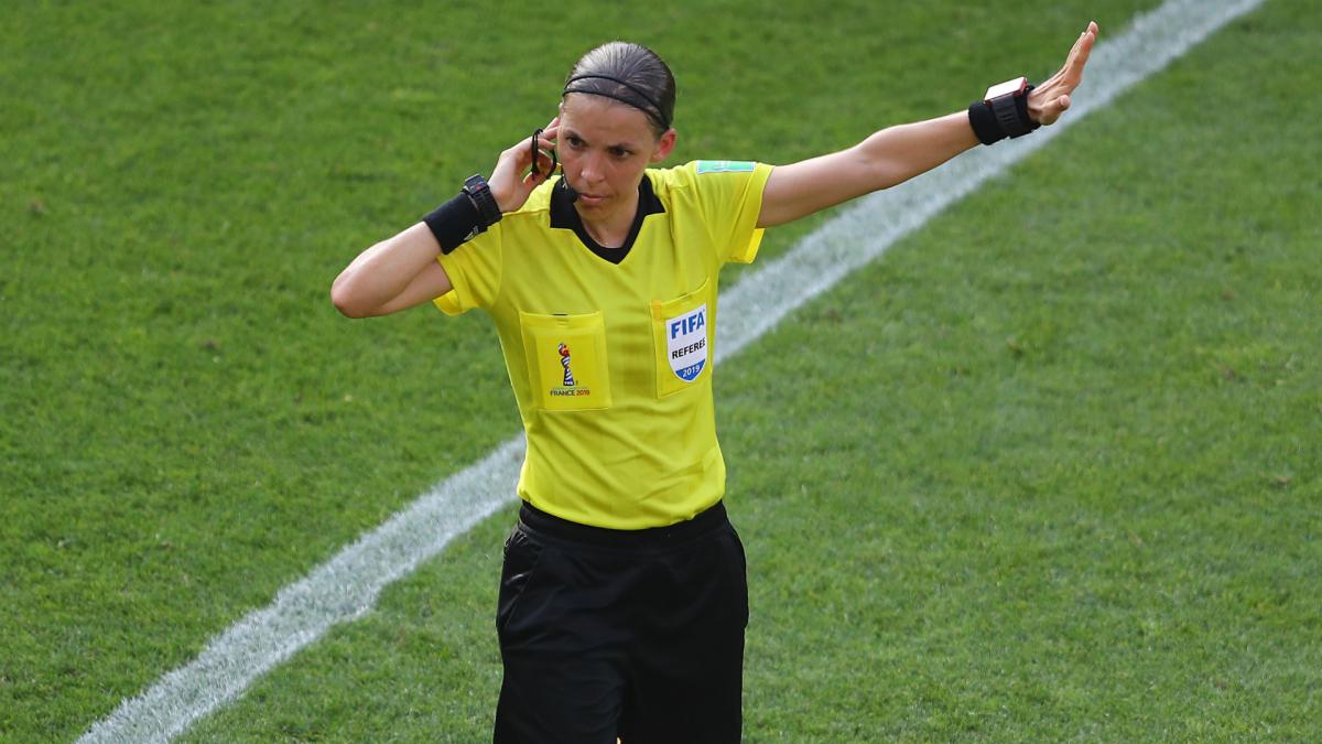 Klopp and Lampard welcome 'very smart' choice of female referee for UEFA Super Cup
