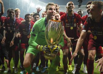 Adrián can have the house for f*** all! – Carragher