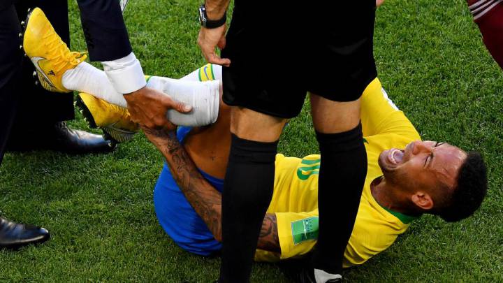 Neymar: PSG doctors warn foot injury may be worse than feared