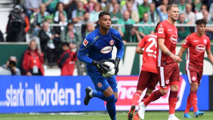 Zack Steffen in action during his Bundesliga debut with Fortuna Düsseldorf