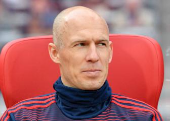 Never say never: Robben considering comeback