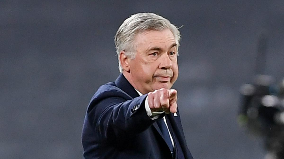 Juventus v Napoli: How Ancelotti's arsenal could claim Serie A title