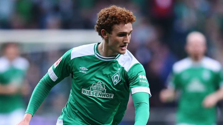 Josh Sargent in action with Werder Bremen