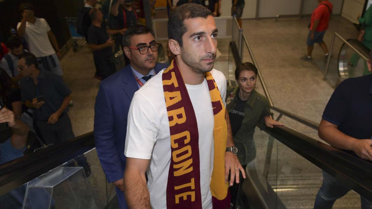 Mkhitaryan arrives ahead of expected Roma loan