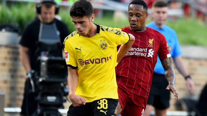 Giovanni Reyna in action with Borussia Dortmund
