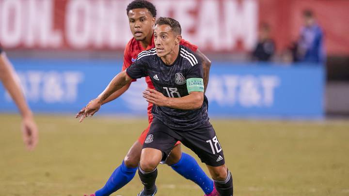 Andres Guardado and Weston McKennie in action during the USA vs Mexico game