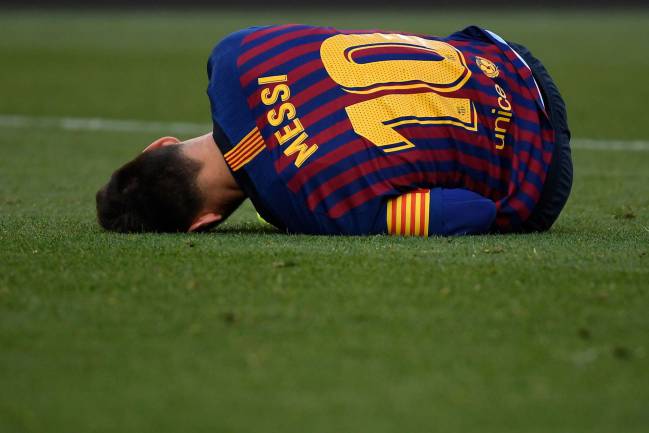 Messi down | Not a good sight for Barcelona fans.