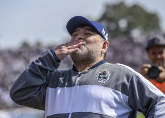 Maradona returns to the bench as his Gimnasia side fall to Racing