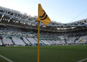 Twelve Juventus 'ultras' arrested as part of extortion probe