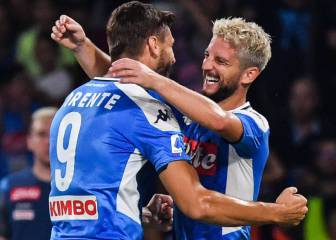 Late Napoli goals see holders Liverpool beaten in opener