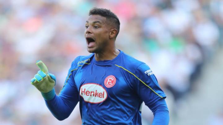 Zack Steffen of Duesseldorf reacts during the Bundesliga match between Borussia Moenchengladbach and Fortuna Duesseldorf at Borussia-Park